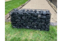 Gabion Noir dans le jardin 